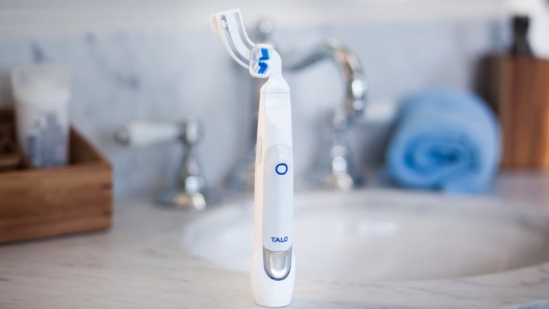 Самоочищающаяся зубная щетка TALO чистит зубы за считанные секунды
